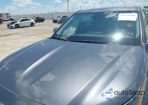 2021 Toyota Highlander Le z USA, uszkodzony, nr VIN 5TDZZRAH5MS536791